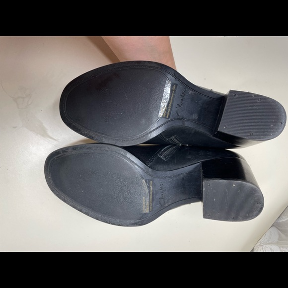 Clarks Narrative Womens Sz7,5 M Ankle Boot Black Leather Zip Block heel - Picture 12 of 12